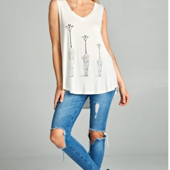 White V Neck Trio of Giraffes Tank Top | New With Tags - Picture 2 of 4
